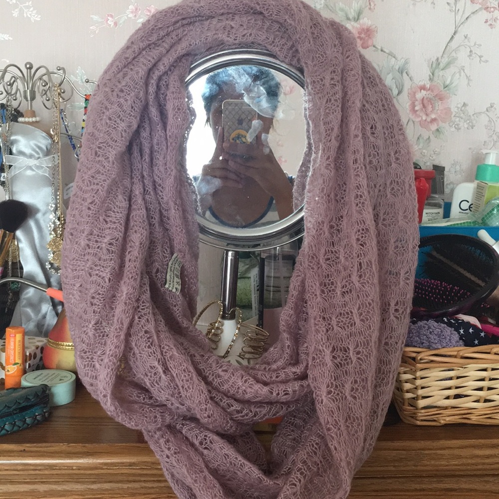 Infinity scarf